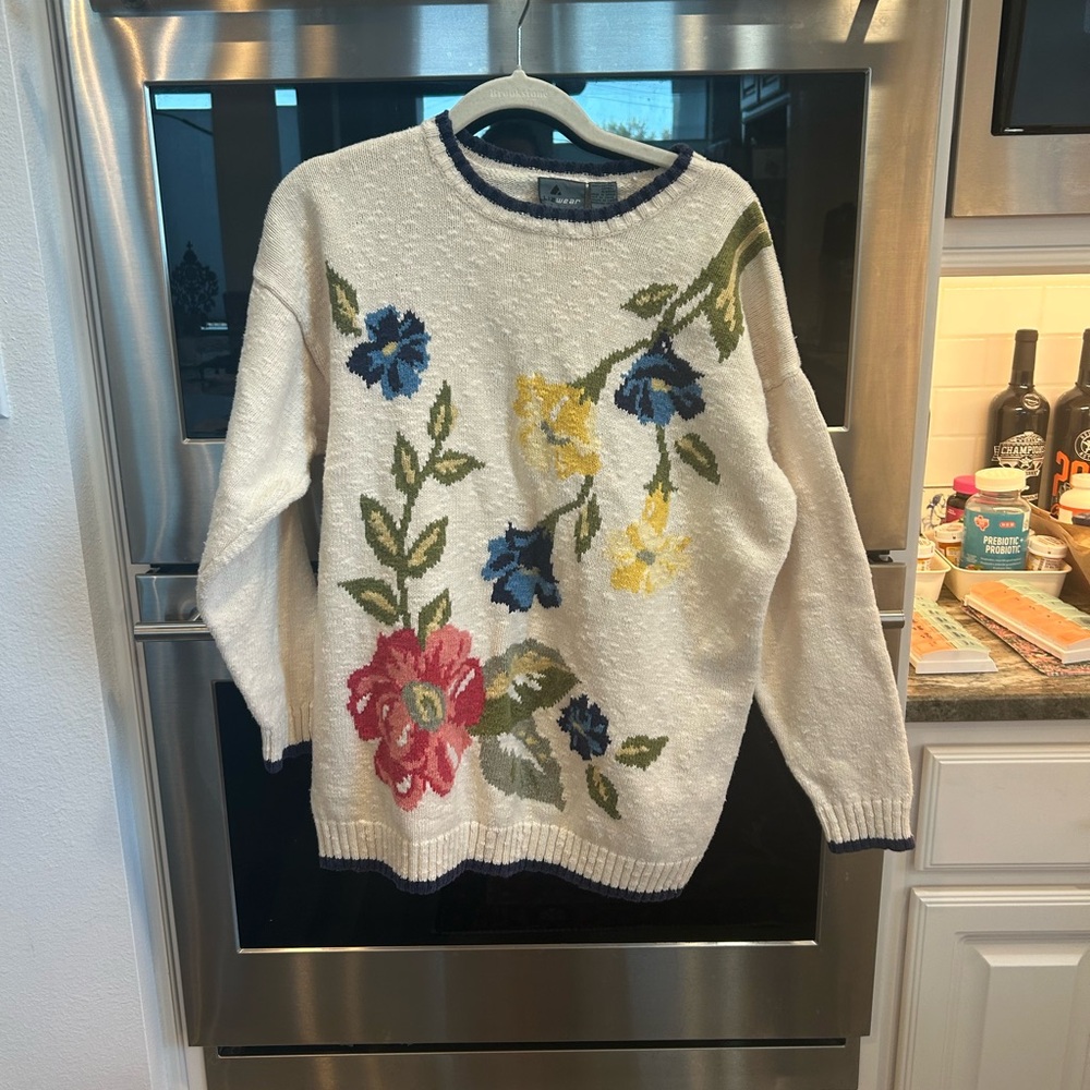 Vintage Liz Wear Floral cottage core 80/90’s Sweater size PM has piling GUC